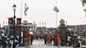 पाकिस्तान लौटने का आज आखिरी दिन: Punjab में 235 अब भी मौजूद, समय सीमा चूकी तो हो सकती है 3 साल की सजा।