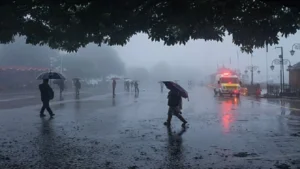 Punjab में भारी बारिश का Alert जारी, अगले 4 दिन Weather रहेगा Unstable