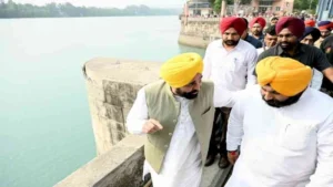 Punjab में बाढ़ का कहर: CM Bhagwant Mann पहुंचे Sultanpur Lodhi, Relief Operations का लिया जायजा