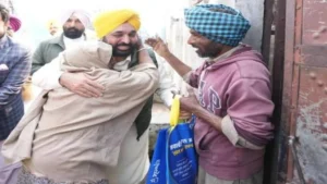घर-घर पहुंचेगी खुशहाली: Mann सरकार ने ‘आटा-दाल’ Scheme को बनाया ‘Complete Ration Package’, New Year से मिलेगी Home Delivery