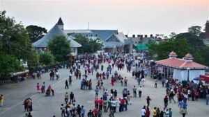 हिमाचल में 5 दिन साफ रहेगा मौसम:28 दिसंबर को बर्फबारी के आसार, मंडी-बिलासपुर में घने कोहरे का अलर्ट