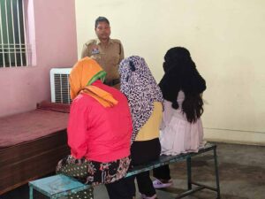 किराये के मकान में चल रहा था देहव्यापार, पुलिस छापे में सेक्स रैकेट का खुलासा