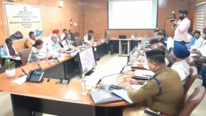 दपूमरे जीएम तरुण प्रकाश के साथ सांसदों की बैठक, रायपुर–दुर्ग स्टेशन री-डेवलपमेंट की धीमी रफ्तार पर चिंता