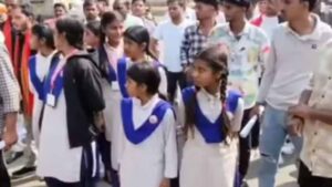 वार्डन पर आरोप: हॉस्टल में लड़कियों से बाइबिल पढ़वाने का मामला, राम-राम और सूर्य नमस्कार पर पाबंदी