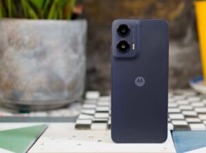 मोटोरोला का जबरदस्त ऑफर: ₹12,500 से कम में 24GB RAM वाला 5G स्मार्टफोन