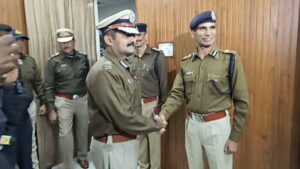नक्सलियों का सफाया कर भोपाल पहुंचे संजय कुमार, नए पुलिस कमिश्नर ने संभाली कमान