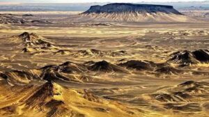 दुनिया के सबसे बड़े सोने के भंडार पर ट्रंप की नजर, बलूचिस्तान में अमेरिका ने झोंका पैसा, पाक का खजाना होगा लुटता