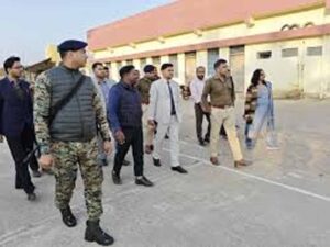 धनबाद के डीसी-एसपी ने किया निरीक्षण, डिस्पैच और रिसीविंग सेंटर की बारीकी से की जांच