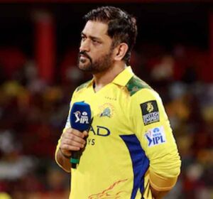 धोनी ने तोड़ी चुप्पी: कॉमेंट्री बॉक्स से क्यों दूर रहते हैं माही? खुद बताई बड़ी वजह